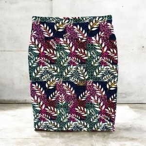 LuLaRoe Pencil Skirt Sz XL Patchwork Floral Pull On Unlined Knee Length Stretch